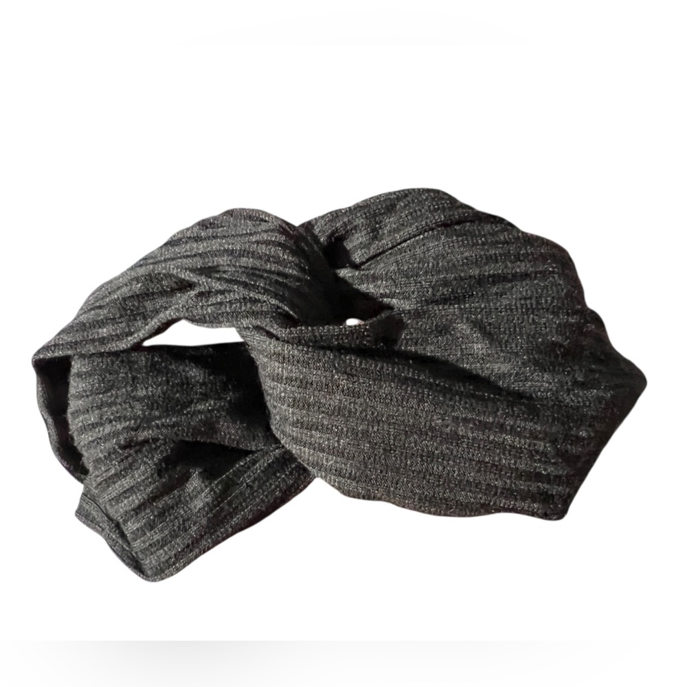 Lot of 10 Crossover Headbands with Buttons - Picture 4 of 6